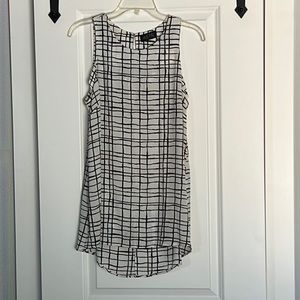ASTR extra long sleeveless blouse